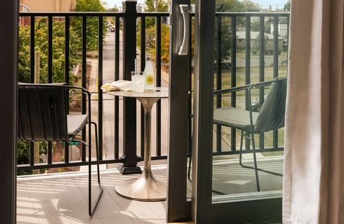Buena Vista Apartment | Sonder The Chorus | Full Studio w/Balcony