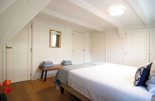 Grachtengordel-West Bed & Breakfast | Sonnenberg Canal View - Most Central Location in Town