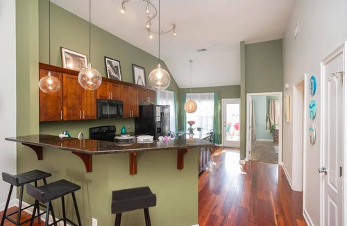 South Nashville House | Spacious One-Story Near Downtown! Walk to Coffee! Firepit, Shuffleboard, Fence