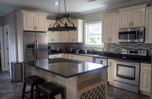 Edgehill House | Spacious property, perfect for large group trips - 5 minutes to Broadway