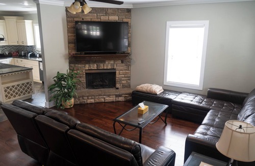 Edgehill House | Spacious property, perfect for large group trips - 5 minutes to Broadway