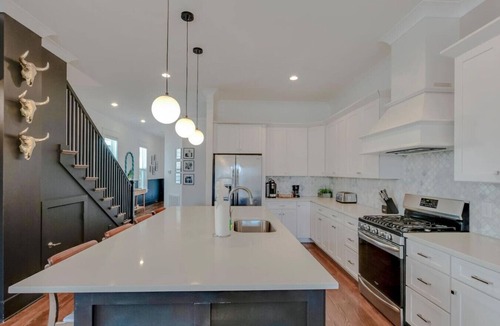 South Nashville House | Spectacular Vibes - 5 Stars - Giant Covered Patio