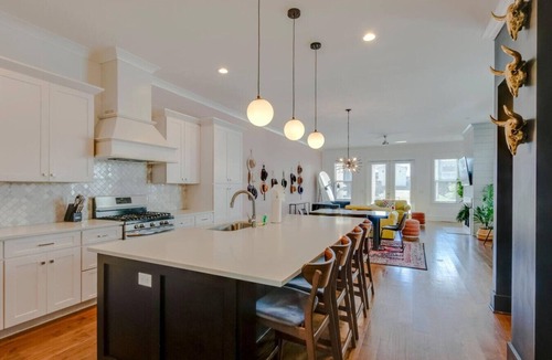 South Nashville House | Spectacular Vibes - 5 Stars - Giant Covered Patio