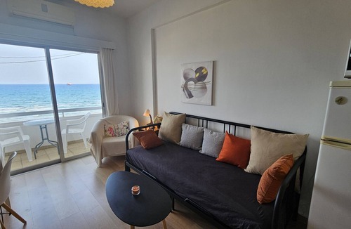 Larnaca City Centre Apartment | STAY Dreamy Seaside Apartment
