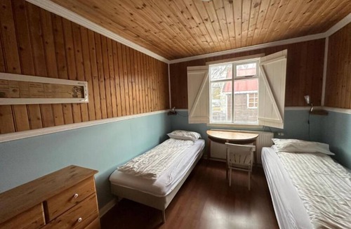 Reydarfjoerdur House | Taergesen Guesthouse