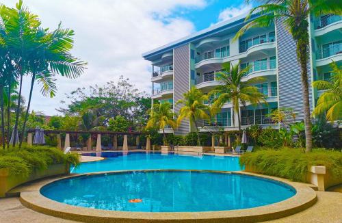 Kuala Teriang Apartment | Tara Muda Sea Views Big Pool Great Kitchen Fibre Wifi