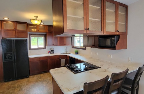 Merrimac House | 'The Lake Escape' Lakefront House w/Amazing Views!