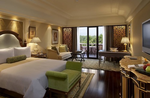 Agara Hotel | The Leela Palace Bengaluru
