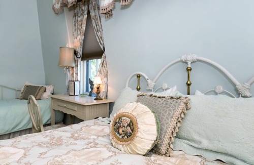 Dover Bed & Breakfast | The Silver Fountain Inn