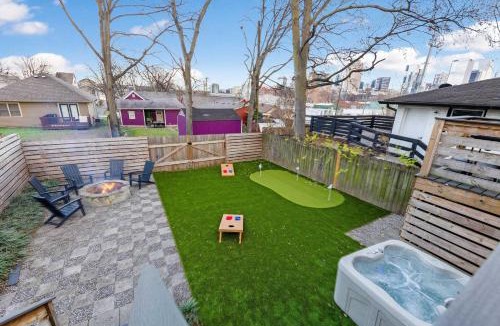 Hope Gardens House | The Wrangler - Hot Tub Minutes to Broadway