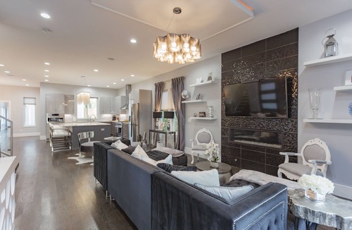 Buena Vista House | Treat Yourself To Luxury! 2 miles from Downtown with Private Pool!