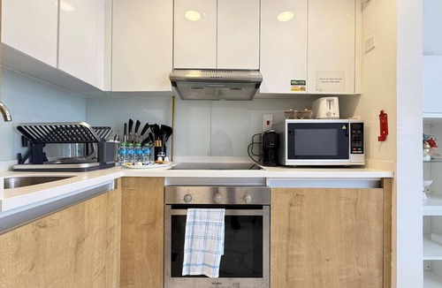 Al Raha Beach Apartment | Trendy 1BR with Pool & Gym in Raha Loft