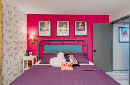 North Capitol Apartment | Vibrant Riverfront 2BD with a Pool