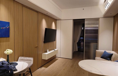 Chamkar Mon Condo | Vue Aston - Posh Condo With Amazing Views!