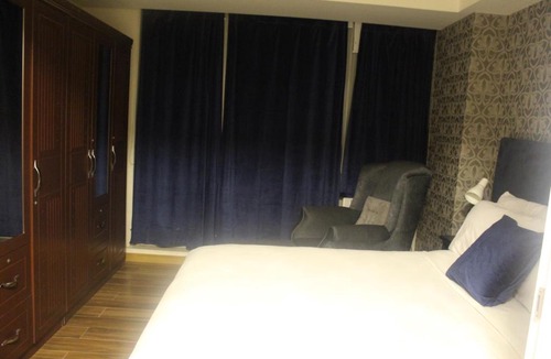 Don Bosco Apartment | Wavepool 1BR Unit @ Azure Residences Near NAIA & Mall