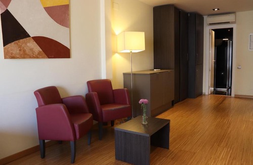 La Sagrada Familia Apartment | Weflating Modern Diagonal