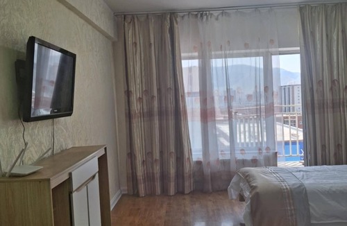 Gandan Monastery District Apartment | Welcoming apartment with WiFi in vibrant Ulaanbaatar