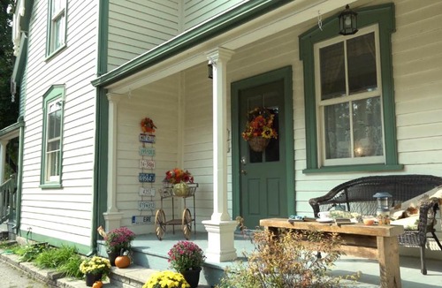 Elmira Bed & Breakfast | Winter Suite, Bristow's Inn