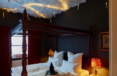 Borgfelde Apartment | Wizard Apartment Hamburg - 3 Schlafzimmer - 156 qm mit Dachterrasse - bis 10 Personen - Dusche & Badewanne - kostenloser Parkplatz