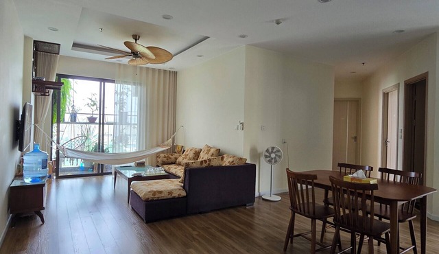 Cozy 3-bedroom apartment with lakeview in fabulous Thanh Xuân, Hà Nội