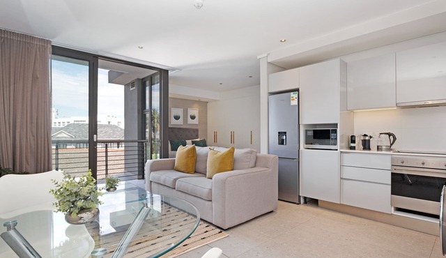 Modern Sea Point Studio | Beaches + Promenade