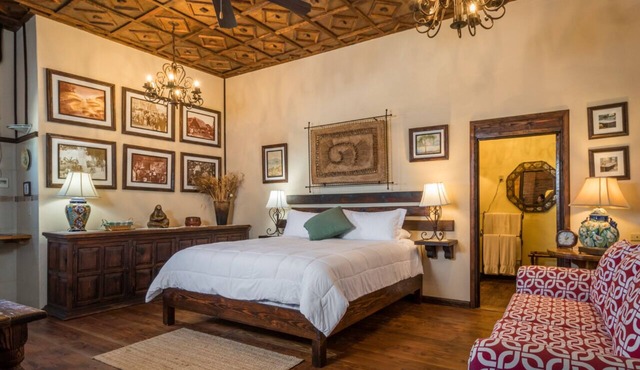 Suite Milena, luxury and comfort close to the malecon. Breakfast included