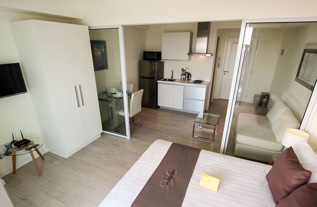 1-Bedroom with City View @ Maui 1421