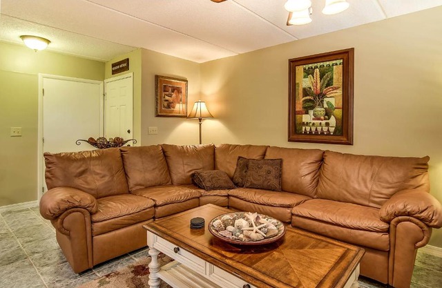 303 Sailmaker Townhouse