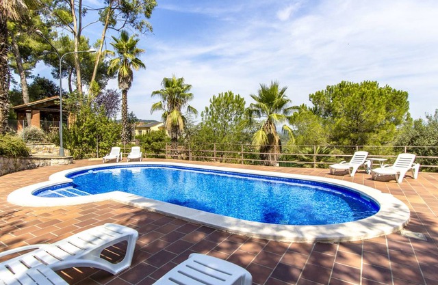 Catalunya Casas: Elegant Villa Siran in Corbera de Llobregat, 30 km to Barcelona