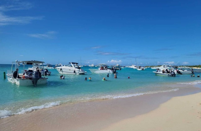 🇺🇸Fully🏢Equipped🫶1✨️BDR🌊Entire🏞Full Beach⛱️Apt🌄Luquillo🇵🇷2 min🚶⛱️