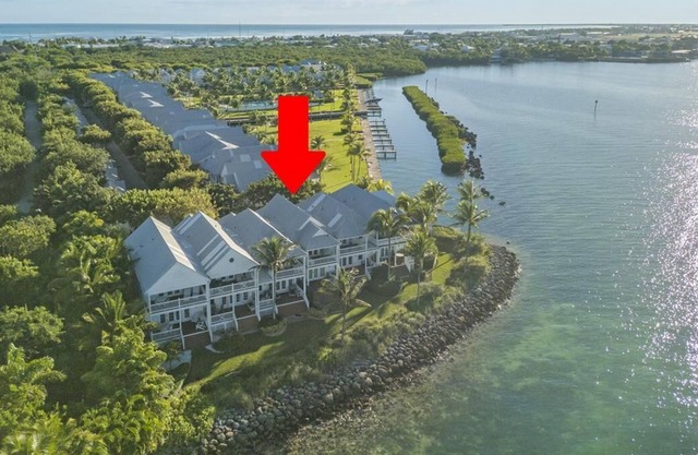 Indigo Reef Resort Premium Waterfront Villa 64 With Boat Dockage, Pool, and Sunset-View