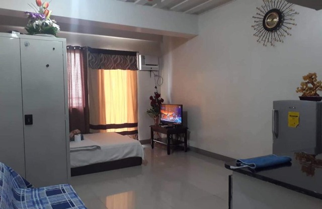 Lyner Travelodge @ Kassel Residences Moonwalk Paranaque