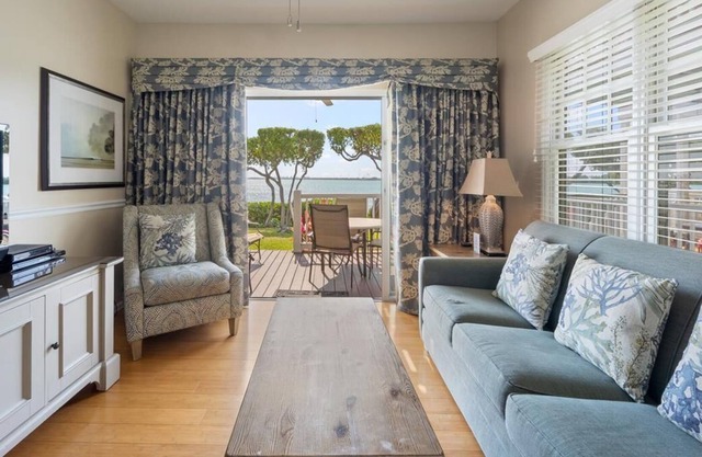 Ocean-View 2BR/1.5BA Bungalow 5043: Village at Hawks Cay Villas