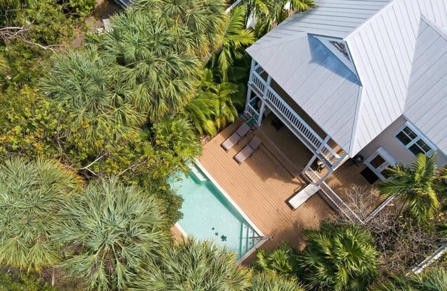 Private Pool Home: 3BR/2.5BA Sanctuary Village Villa 7221