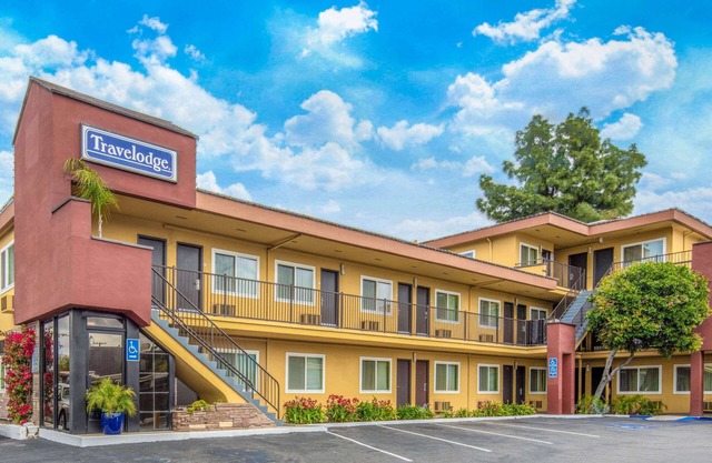 Travelodge by Wyndham Burbank-Glendale