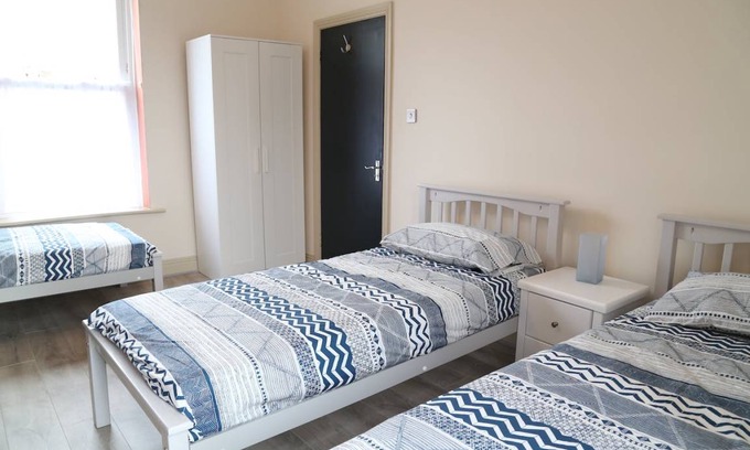 Broadstone Other | 120 m² Shared room ∙ 1 bedroom ∙ 1 guest
