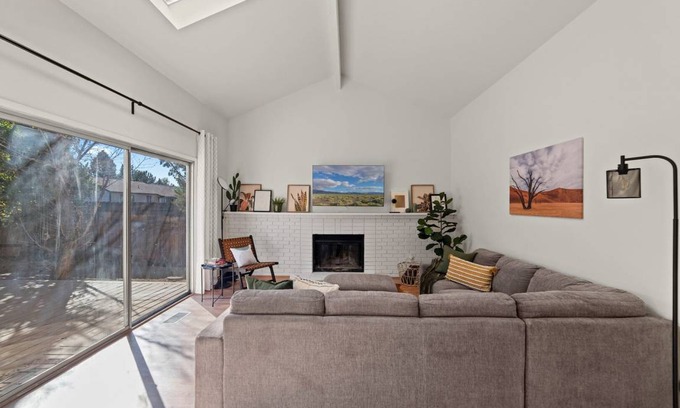 Northwest Reno House | 135 m² House ∙ 4 bedrooms ∙ 10 guests