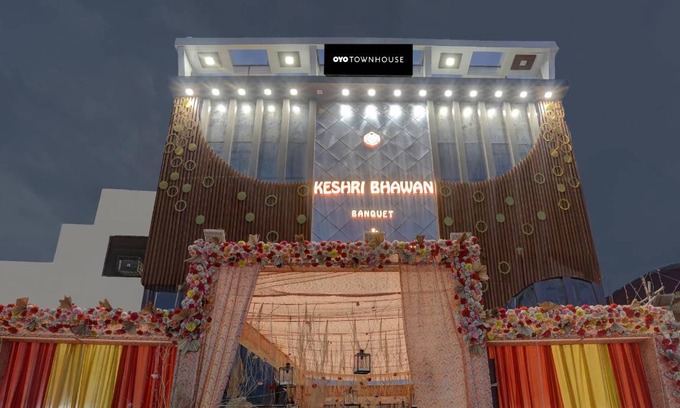 Allahabad Hotel | 14 m² Hotel ∙ 3 guests
