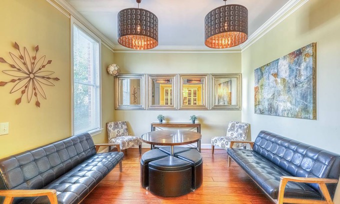 Old West Broad Neighborhood House | 360 m² House ∙ 7 bedrooms ∙ 14 guests