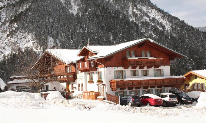 Gleiming Apartment | 67 m² Apartment ∙ 2 bedrooms ∙ 5 guests