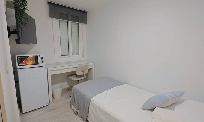 El Prat de Llobregat Resort | 70 m² Private room ∙ 1 bedroom ∙ 1 guest