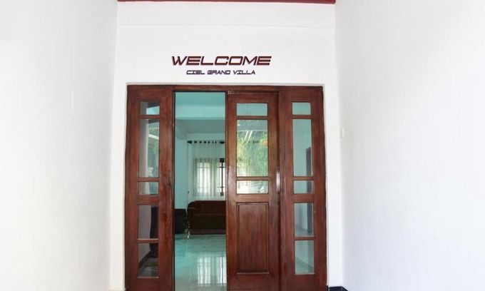 Sirimalwatta Bed & Breakfast | Ciel Grand Villa