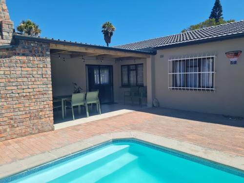 Flamingo Vlei House | Flamingle at Coot