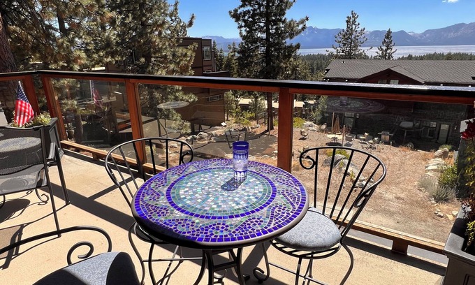 Round Hill Village House | Lx121 Pristine Tahoe Experience