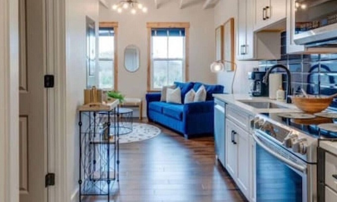 Hadley - Washington House | Newest Nashville · Perfect Home Downtown!