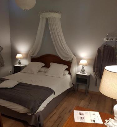 Solignac Bed & Breakfast | Sous les Remparts
