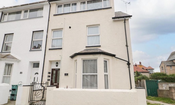 Llandudno Apartment | The Ocean Suite