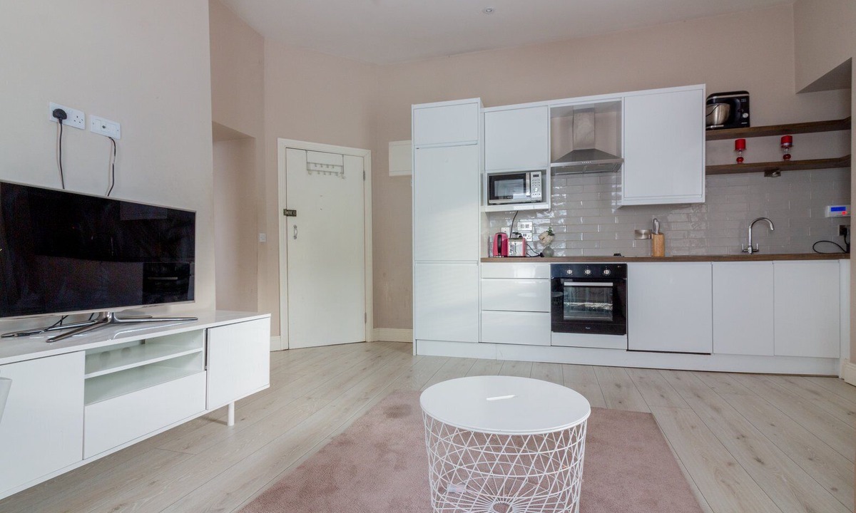 Dundrum Apartment | GuestReady - Serene Rosy in Churchtown