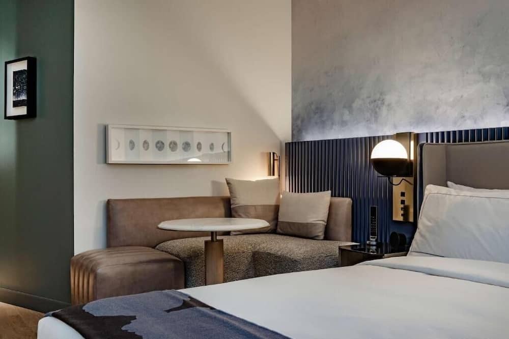 Near Northeast Apartment | King Room Near Le Clou French Restaurant WDC