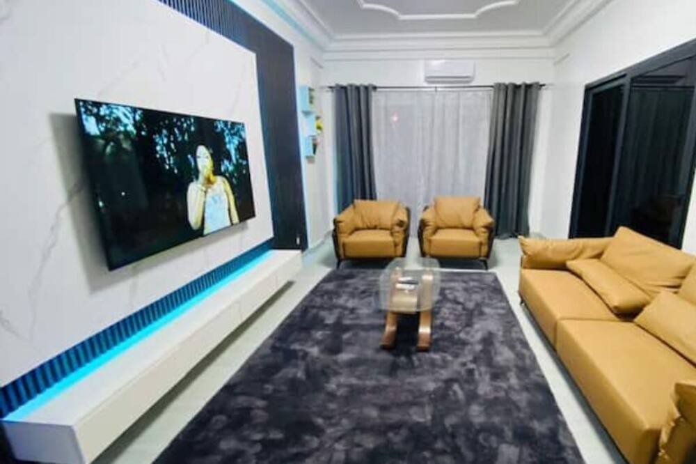 Dakar Apartment | Elegant Appartement F3 - Point E Dakar. Sécurisé & Centrale Tout Service Inclus